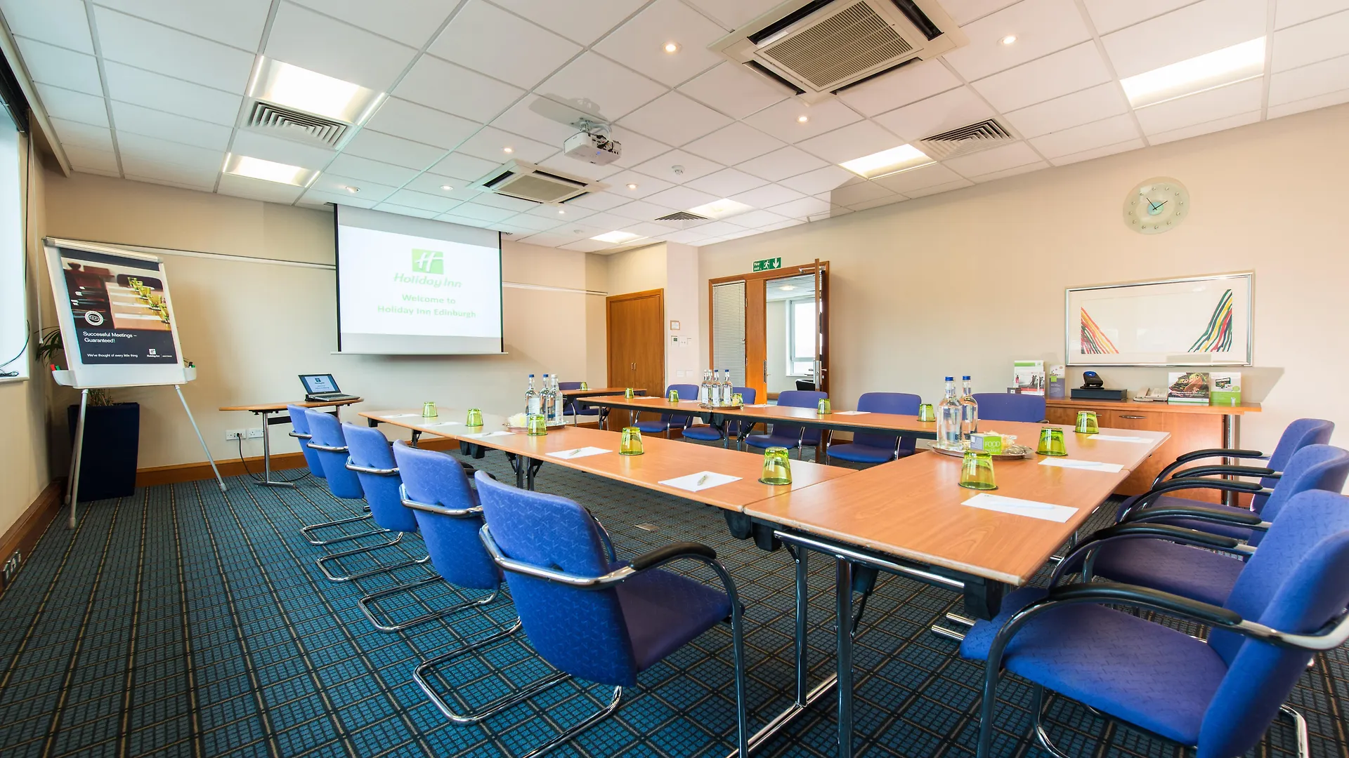 Holiday Inn Edinburgh Zoo By Ihg 4*,  Storbritannien