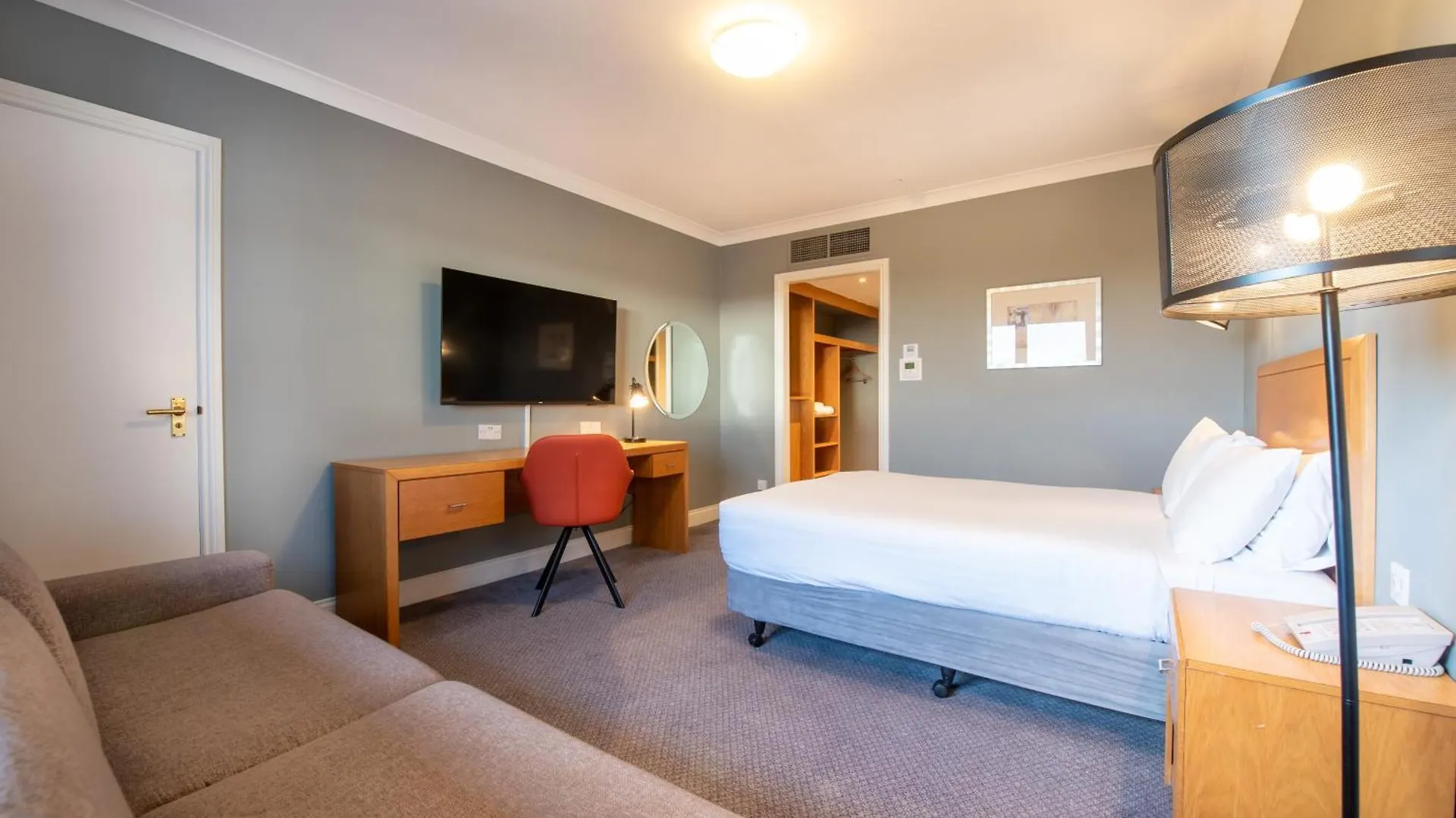 Holiday Inn Edinburgh Zoo By Ihg Hotell