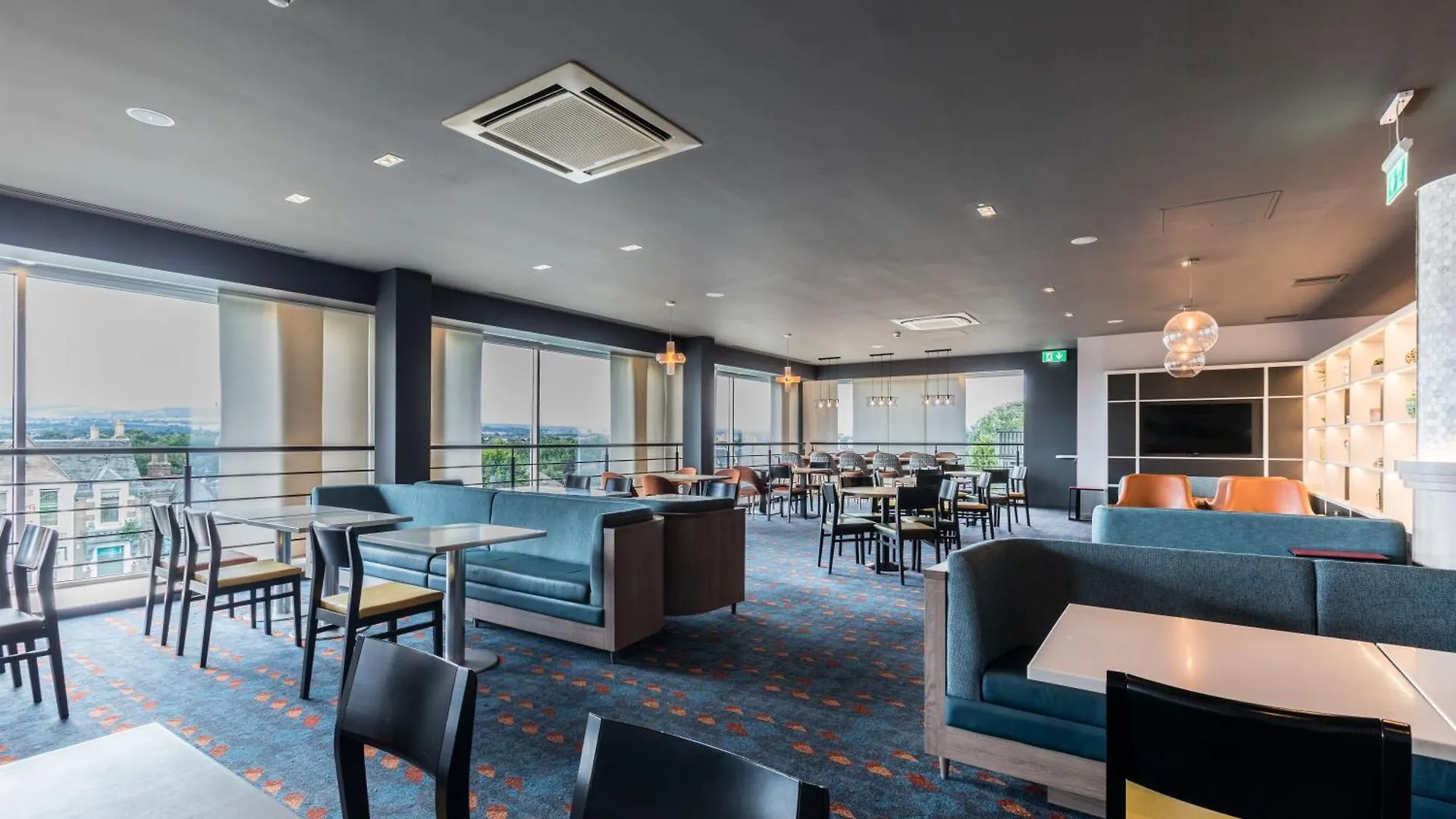 Hotell Holiday Inn Edinburgh Zoo By Ihg