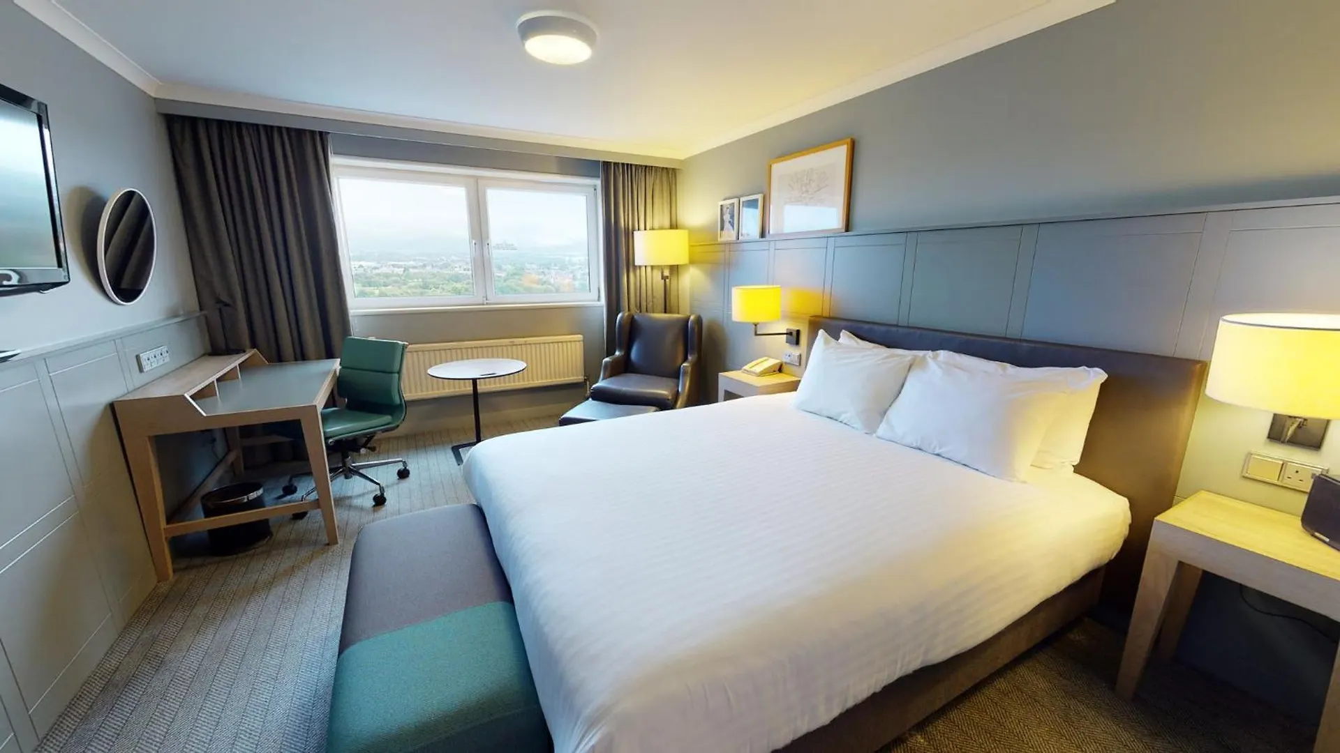 Holiday Inn Edinburgh Zoo By Ihg 4*,