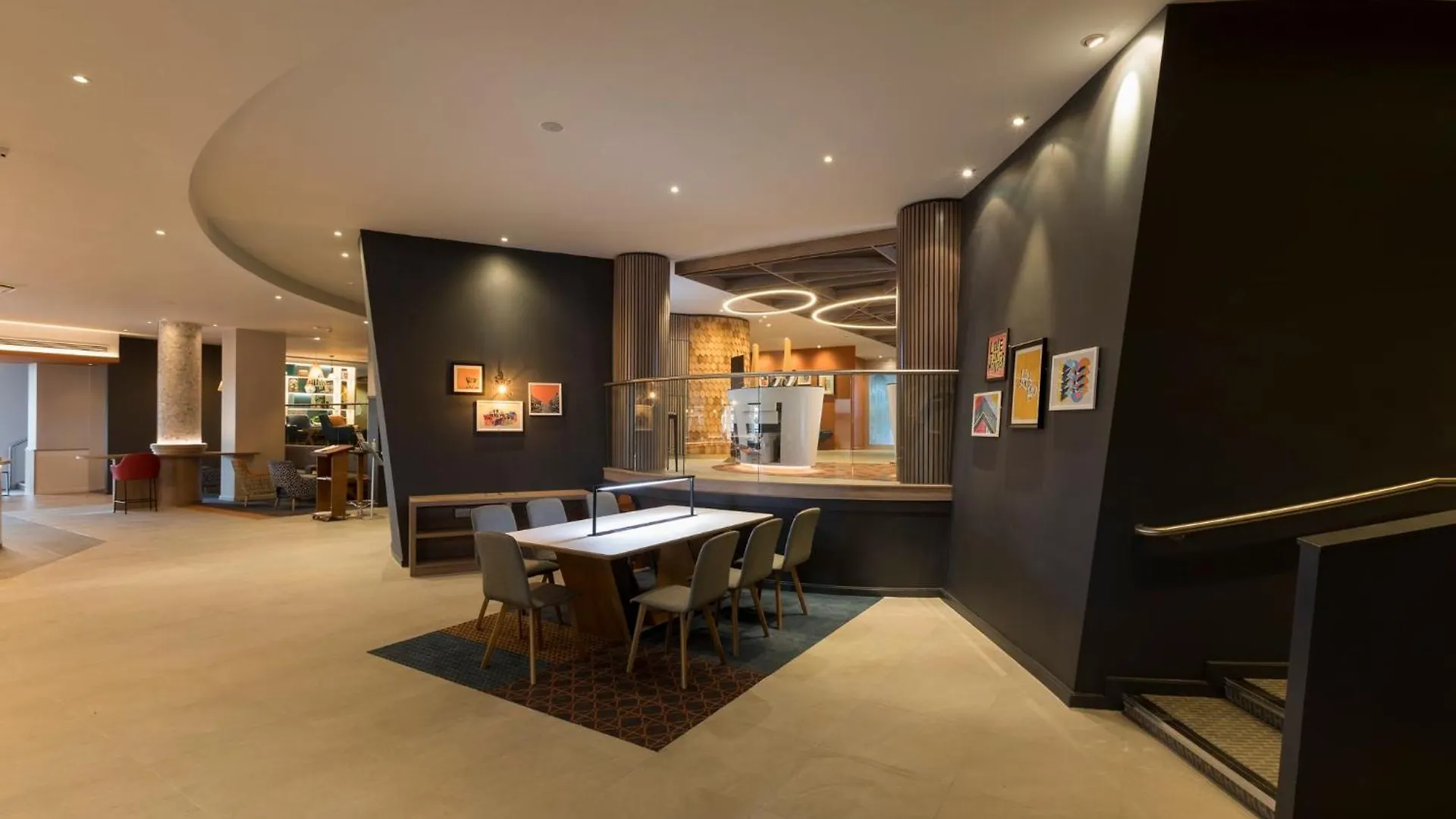 Holiday Inn Edinburgh Zoo By Ihg Hotell