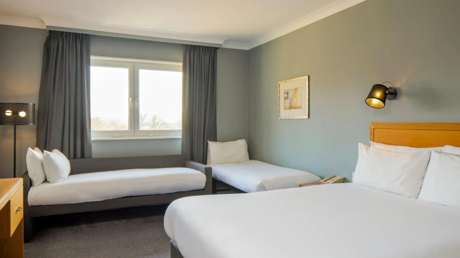Hotel Holiday Inn Edinburgh Zoo By Ihg