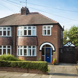  Holiday home - 4 Heworth Village - 3 Bed House United Kingdom