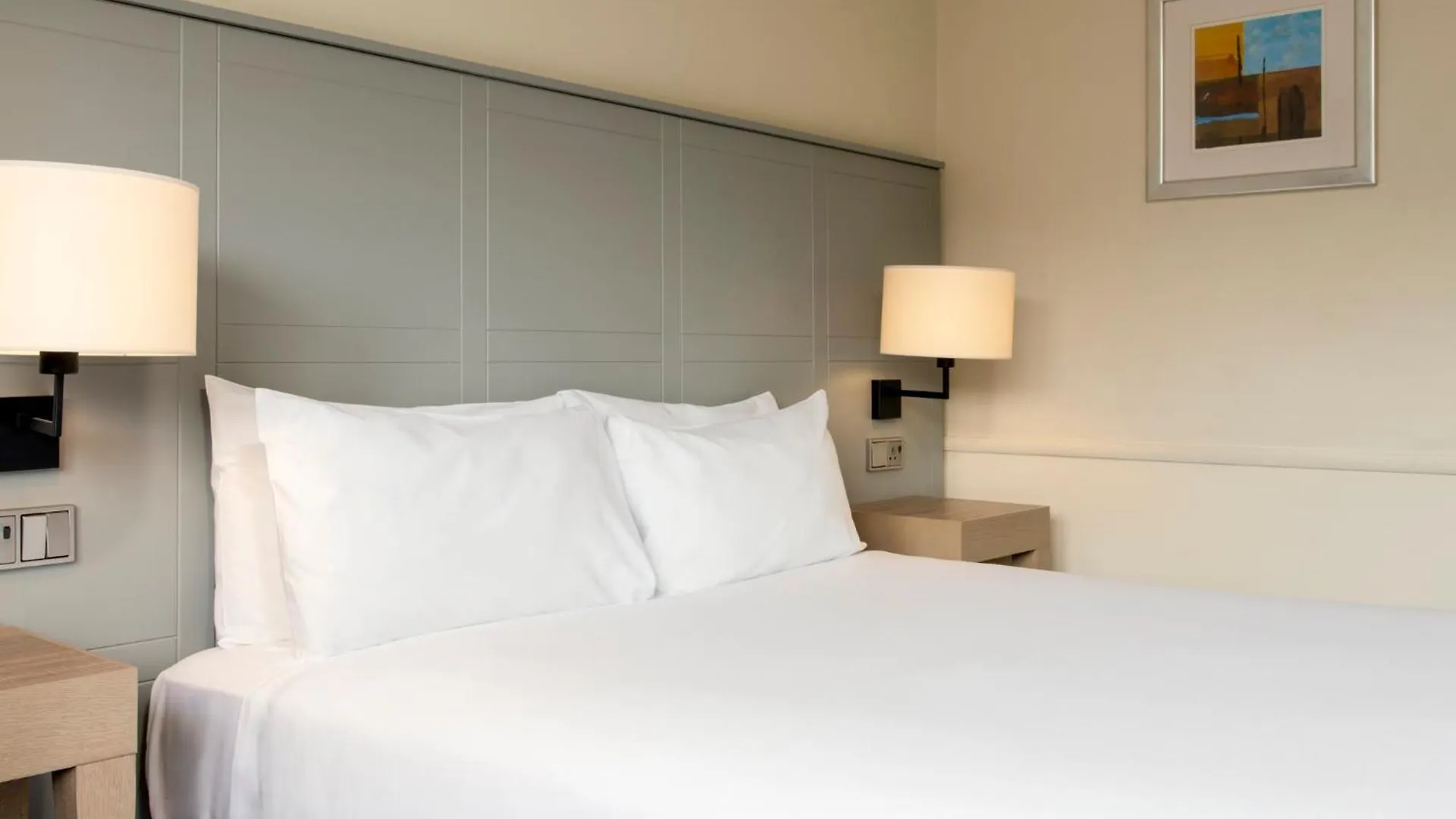Holiday Inn Edinburgh Zoo By Ihg Hotel