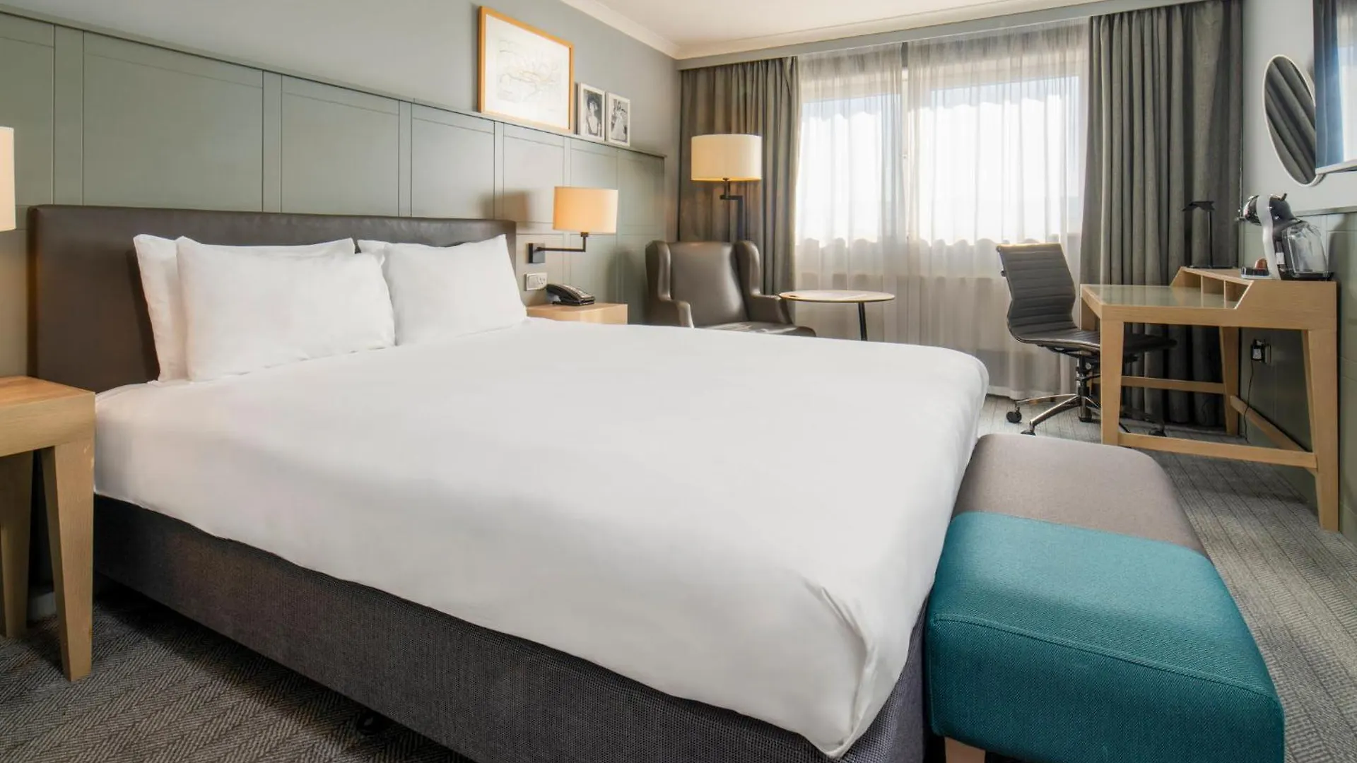 Hotel Holiday Inn Edinburgh Zoo By Ihg