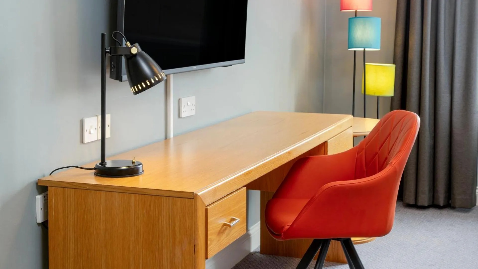 Holiday Inn Edinburgh Zoo By Ihg