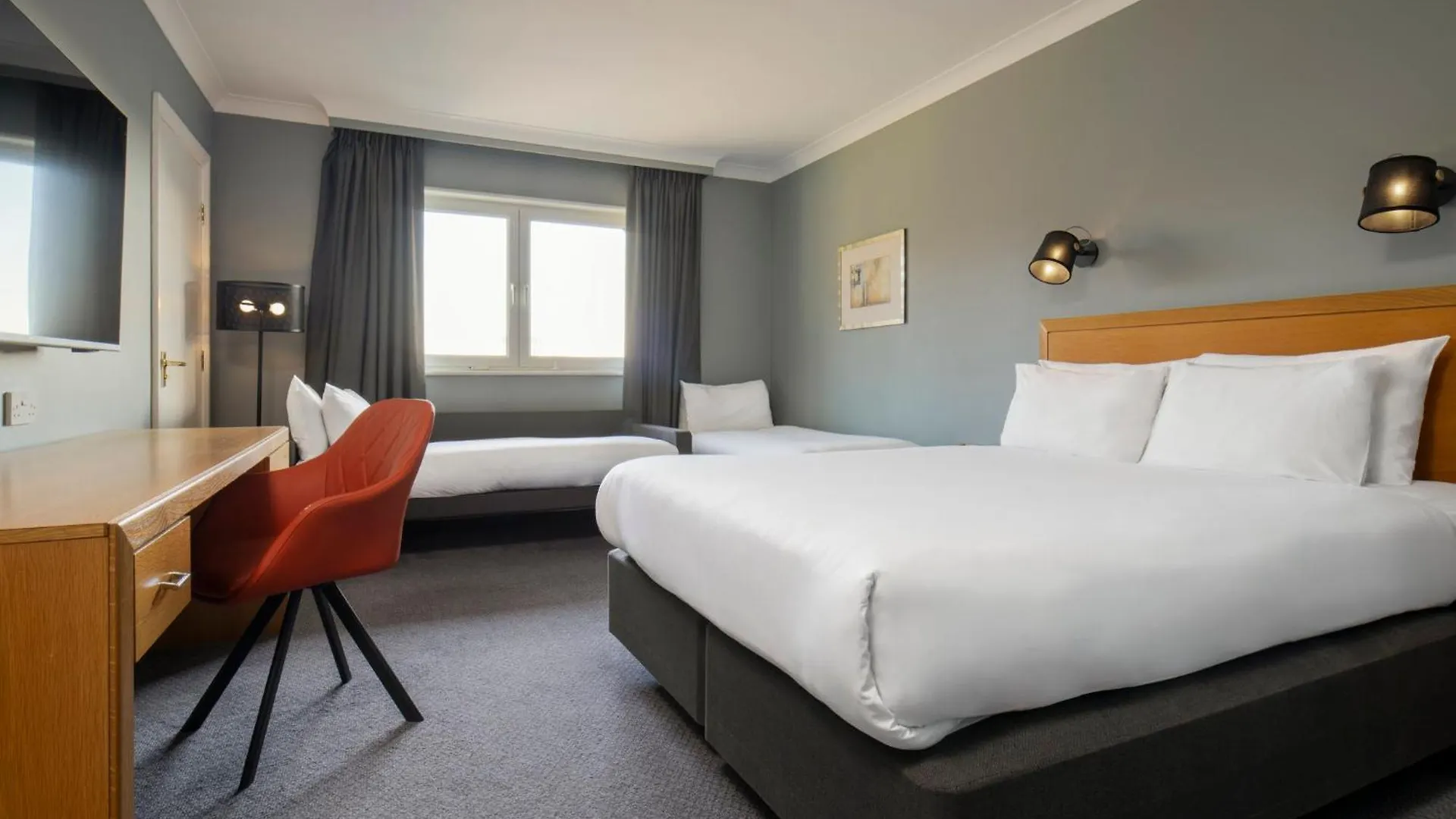 Holiday Inn Edinburgh Zoo By Ihg United Kingdom