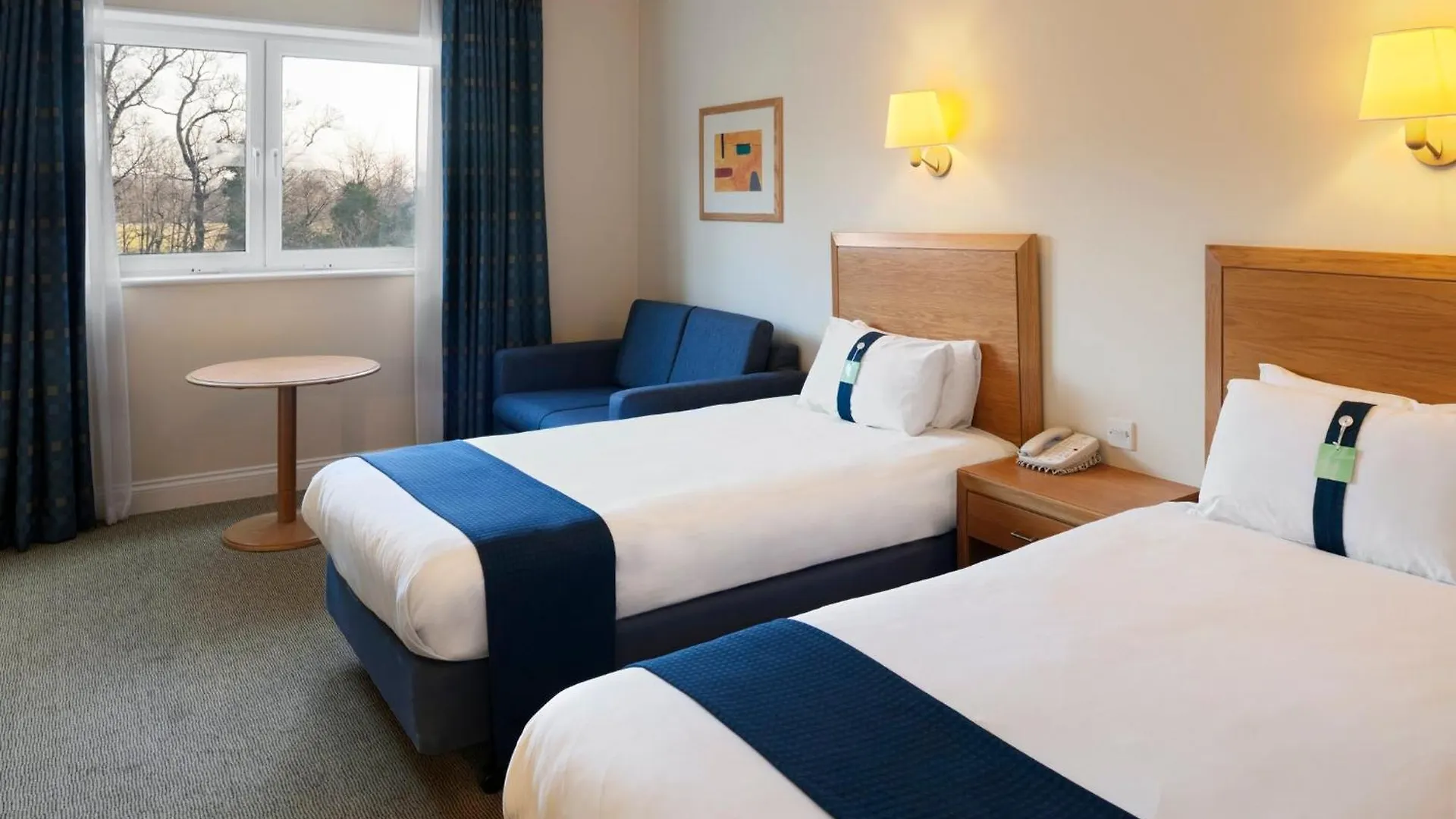 Holiday Inn Edinburgh Zoo By Ihg 4*,