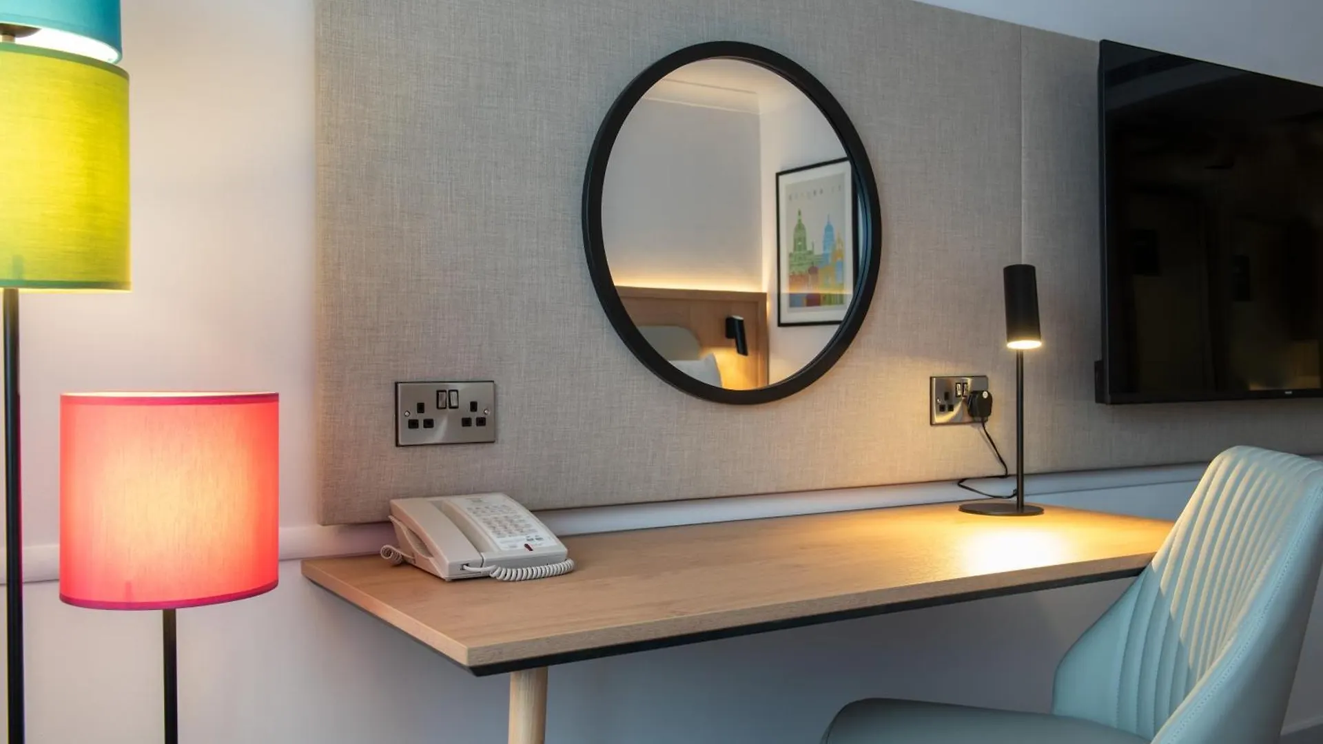 Holiday Inn Edinburgh Zoo By Ihg